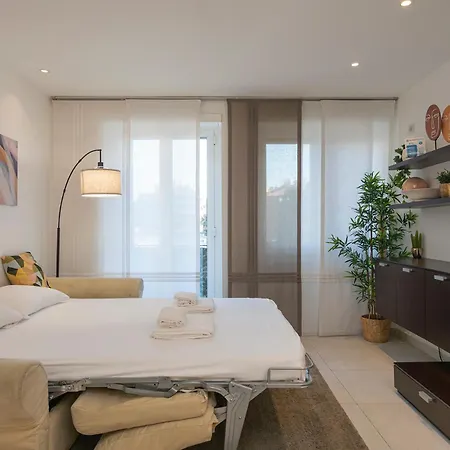 Ihost - Tito Livio 20 * Milan